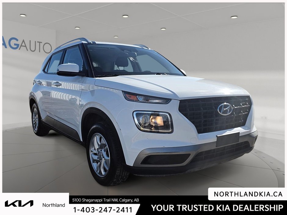 2023 Hyundai Venue Preferred-4