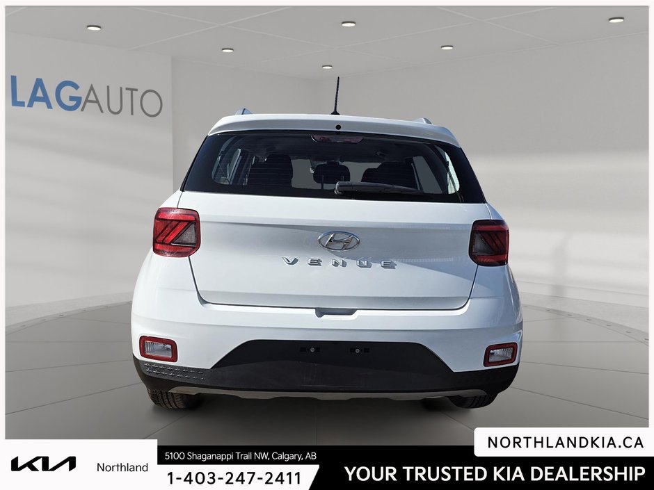 2023 Hyundai Venue Preferred-2