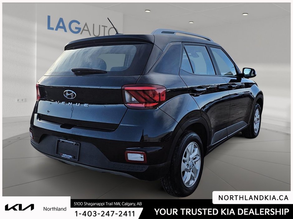 2024 Hyundai Venue Preferred-3
