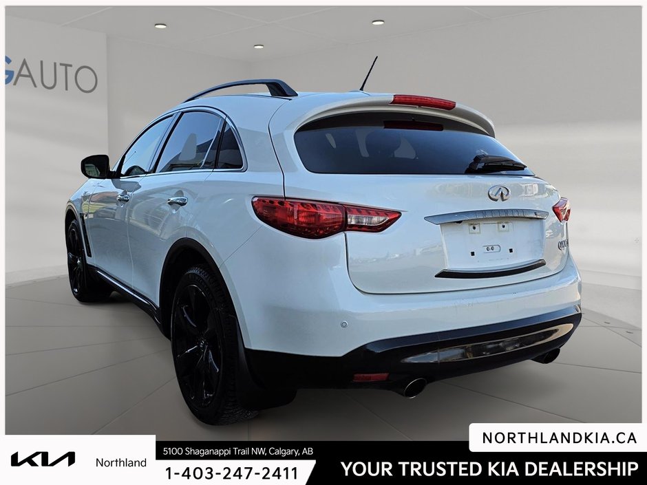 2017 Infiniti QX70 Sport-1