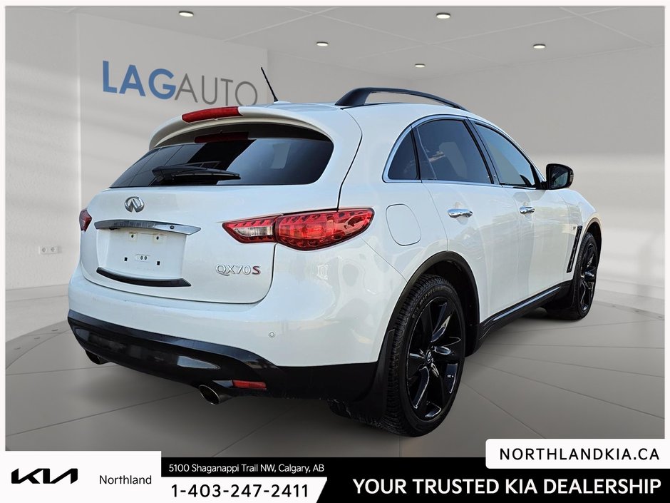 2017 Infiniti QX70 Sport-3