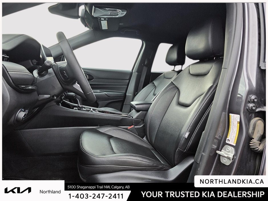 2024 Jeep Compass Altitude-8