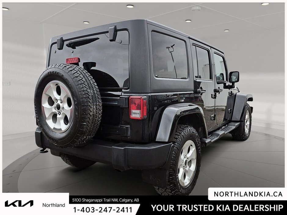 2014 Jeep Wrangler Unlimited Sahara-3