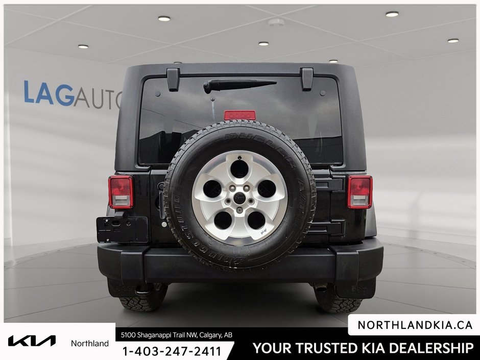 2014 Jeep Wrangler Unlimited Sahara-2