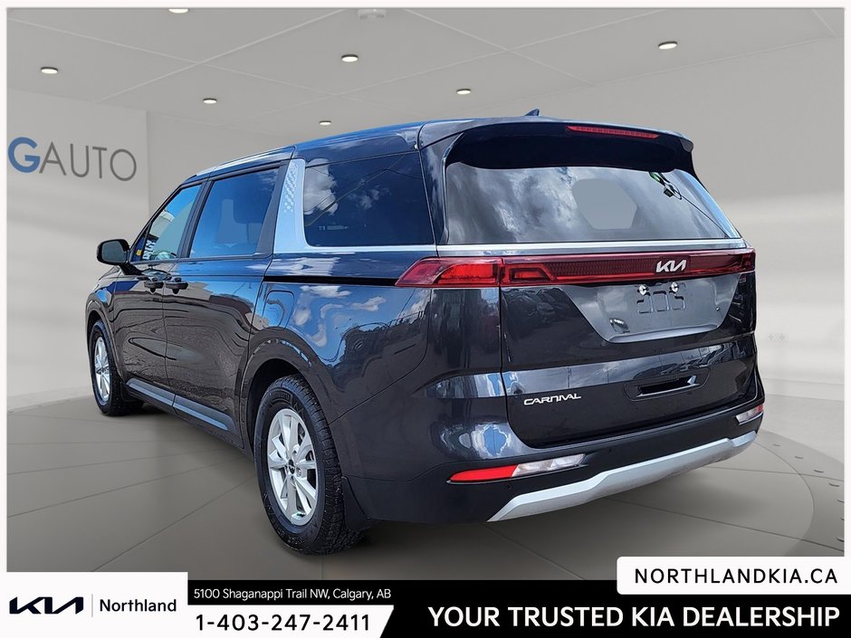 2023 Kia Carnival LX-1