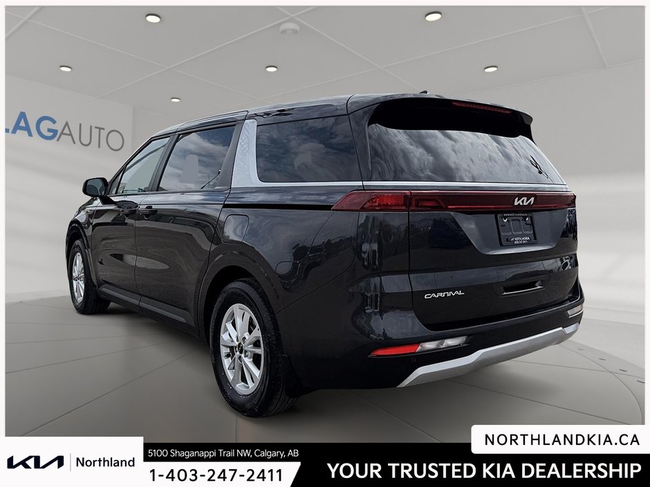 2023 Kia Carnival LX-1