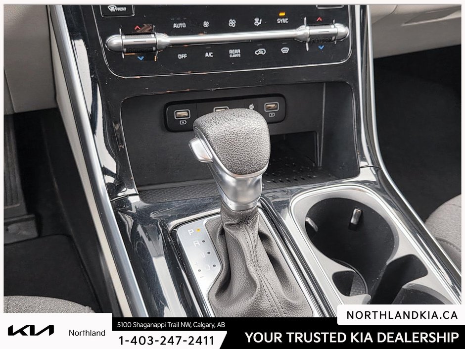 2024 Kia Carnival LX-16