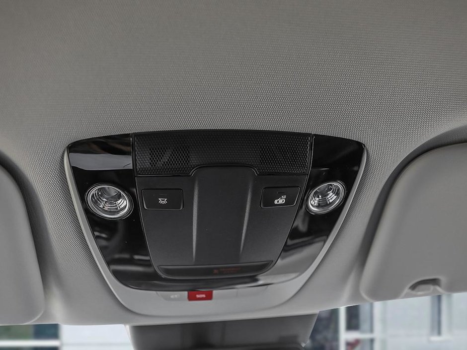 2025 Kia EV6 Land AWD w/ Premium Pkg-17