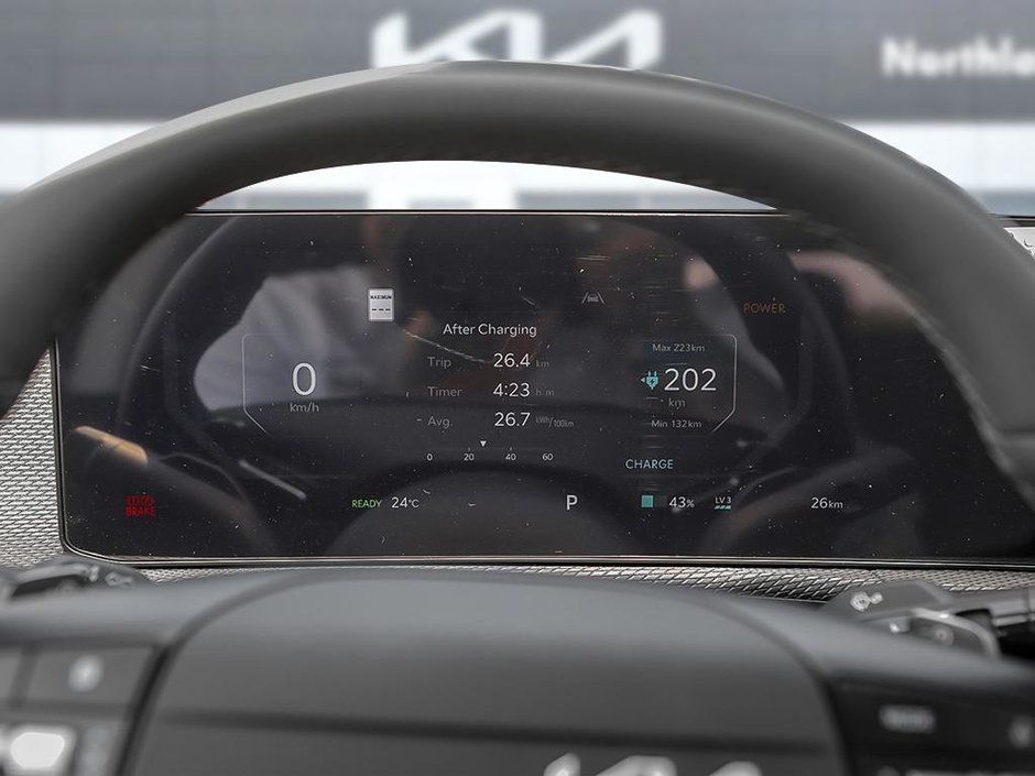 2025 Kia EV6 Land AWD w/ Premium Pkg-12