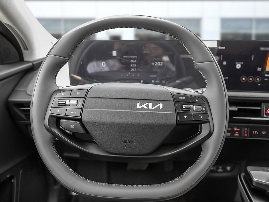 2025 Kia EV6 Land AWD w/ Premium Pkg-11
