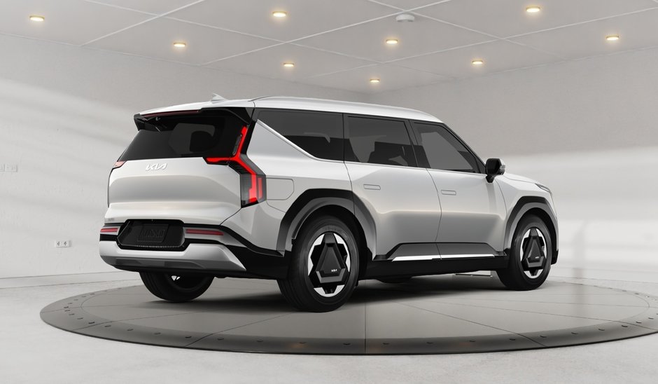 2026 Kia EV9 Land AWD w/ Plus Package-2
