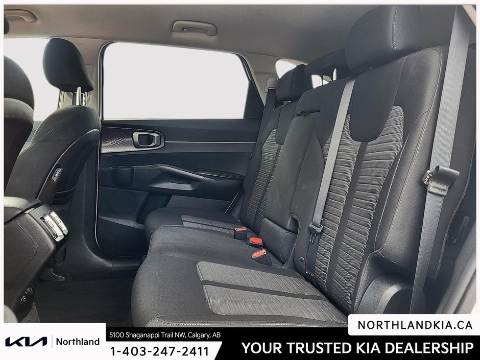 2022 Kia Sorento LX-12