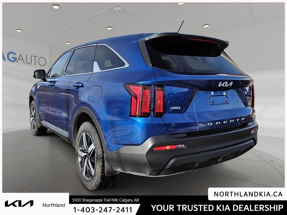 2022 Kia Sorento LX Premium-1