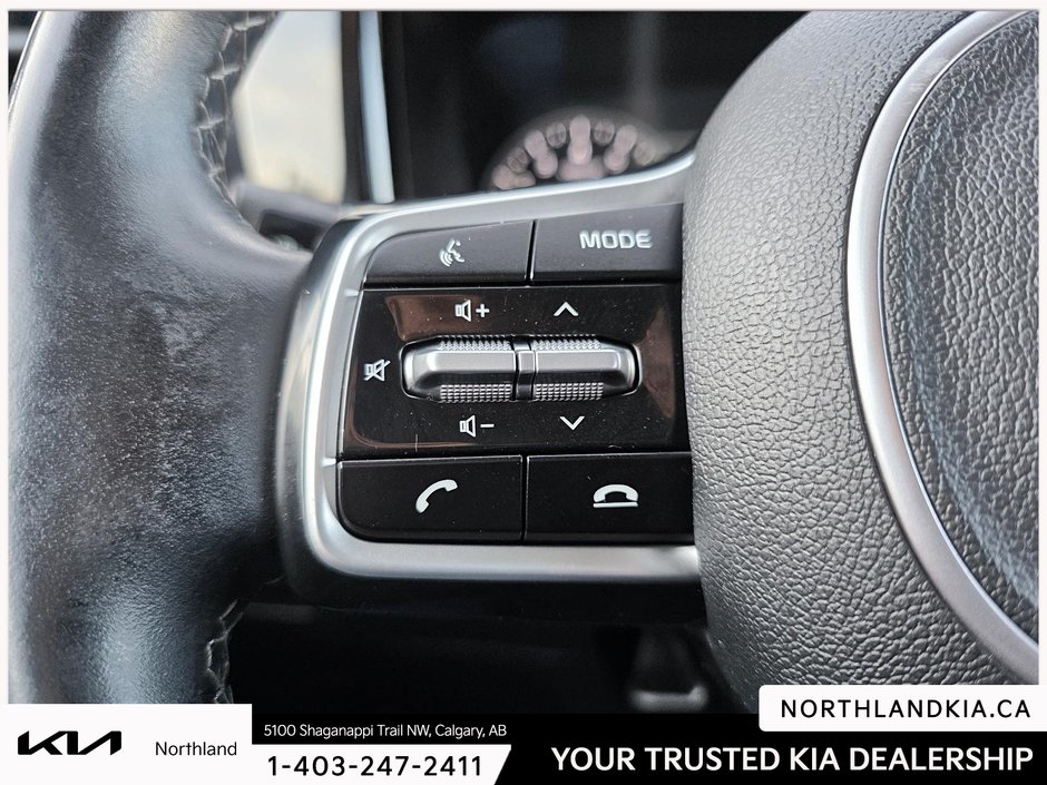 2022 Kia Sorento LX Premium-11