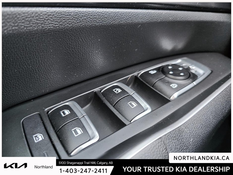 2022 Kia Sorento LX Premium-6