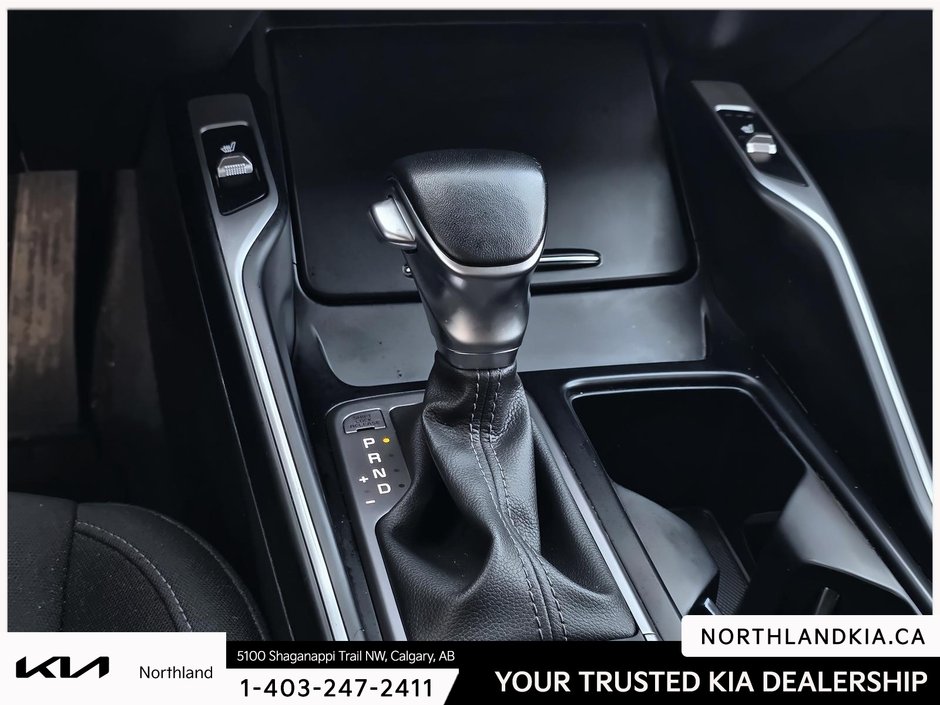 2023 Kia Sorento LX-17