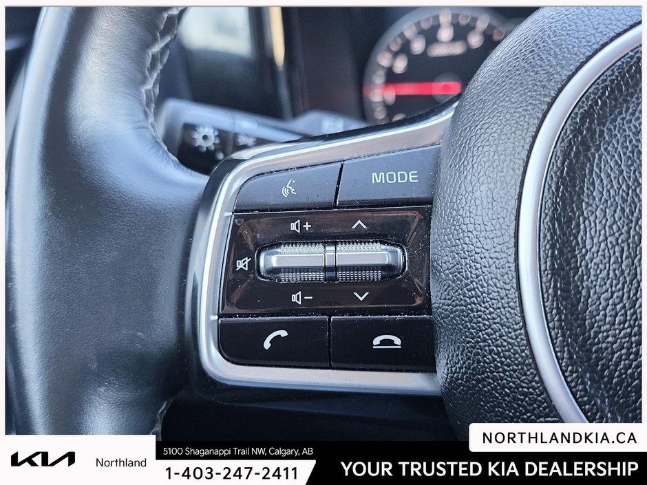 2023 Kia Sorento LX Premium-12