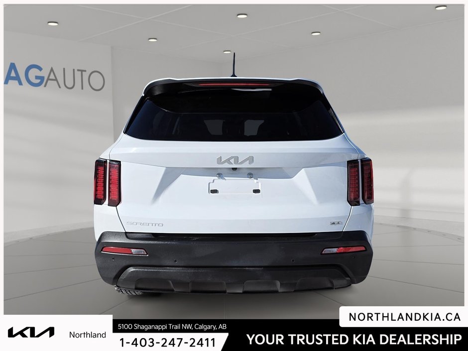 2023 Kia Sorento LX Premium-2