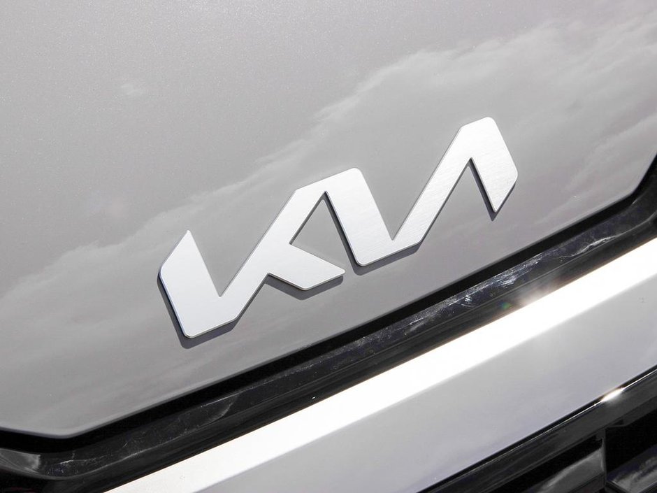 2026 Kia Sportage EX Premium-8