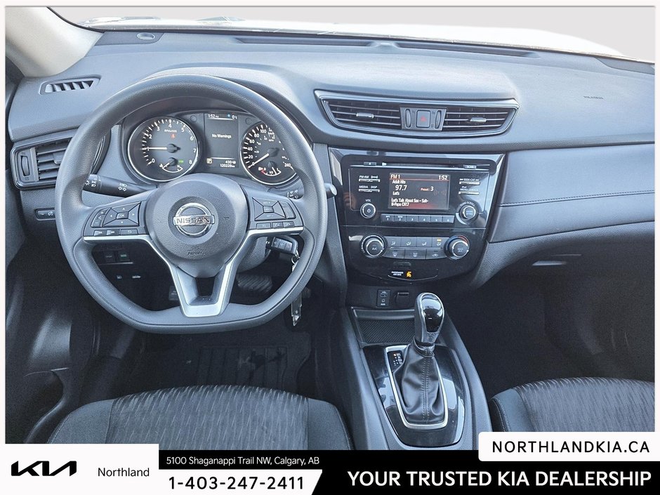 2017 Nissan Rogue S-8