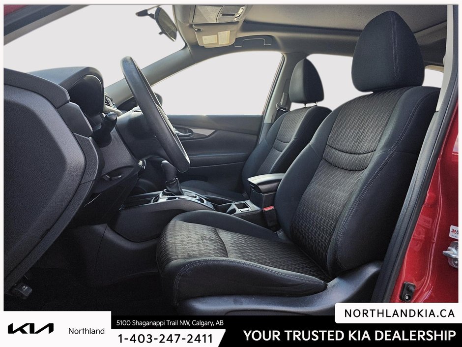 2017 Nissan Rogue S-9