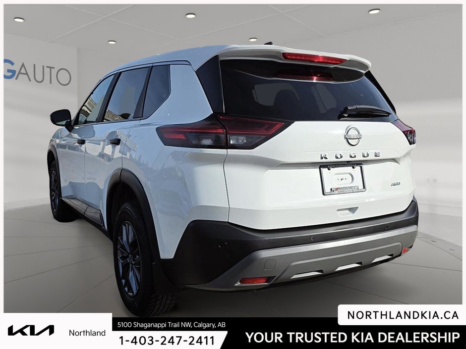 2023 Nissan Rogue S-1