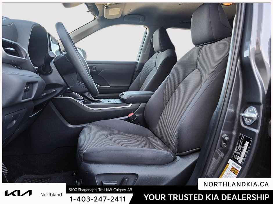 2024 Toyota Highlander LE-9