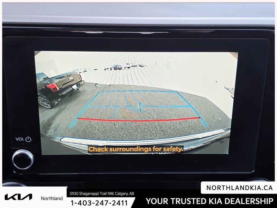 2024 Toyota Highlander LE-12