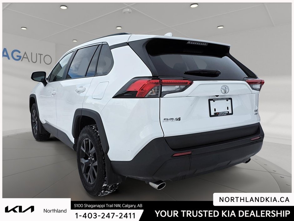 2023 Toyota RAV4 XLE-1