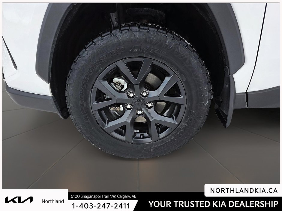 2023 Toyota RAV4 XLE-6