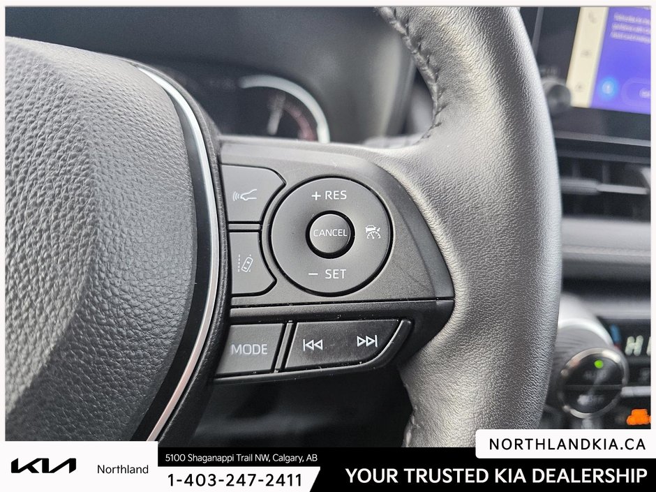 2023 Toyota RAV4 XLE-13