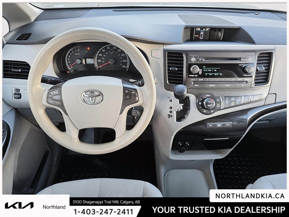 2014 Toyota Sienna LE-11