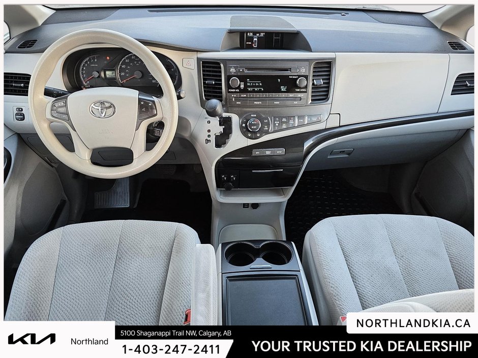 2014 Toyota Sienna LE-10