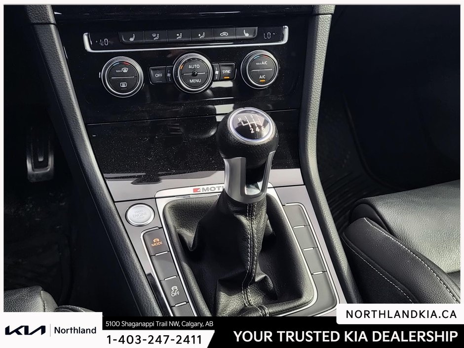 2017 Volkswagen Golf R 2.0 TSI-12