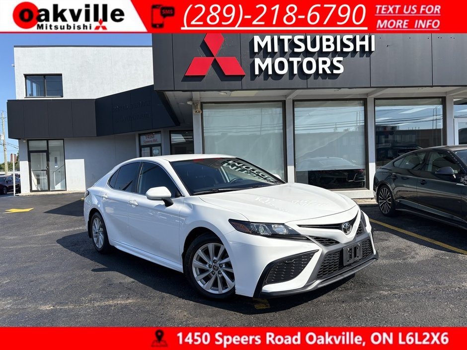 2022 Toyota Camry SE   AUTO   BU CAM   HTD SEATS   LANE DEPARTURE in Oakville, Ontario