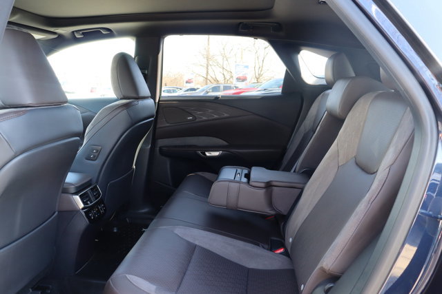 2024 Lexus RX 450h+ AWD Low KM Panoramic Roof Leather Seats-7