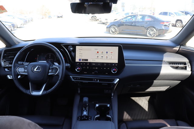 2024 Lexus RX 450h+ AWD Low KM Panoramic Roof Leather Seats-8