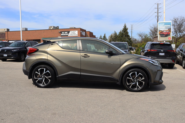 2021 Toyota C-HR XLE Premium FWD Lease Trade-in | Low KM-3