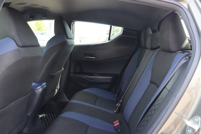 2021 Toyota C-HR XLE Premium FWD Lease Trade-in | Low KM-7