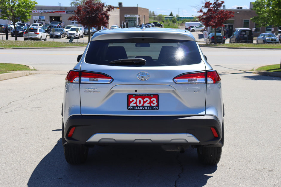 2023 Toyota COROLLA CROSS LE FWD | Low KM | Clean Carfax-2