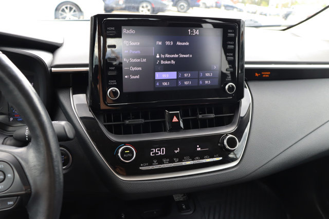 2022 Toyota Corolla LE Upgrade | Sunroof | Clean Carfax-12