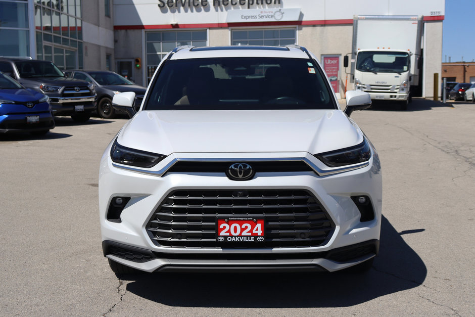 2024 Toyota Grand Highlander Hybrid Electric Platinum AWD Lease Trade-in-4