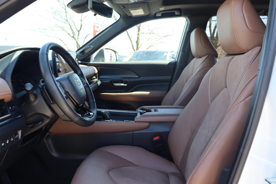 2024 Toyota Grand Highlander Hybrid Electric Platinum AWD Lease Trade-in-6