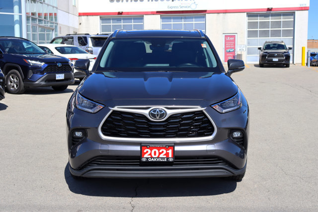 2021 Toyota Highlander XLE AWD Lease-Trase-in | Low KM | 8-Pass-4