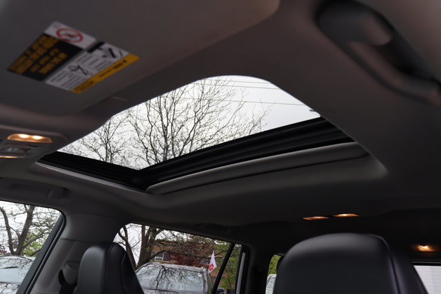 2023 Toyota Highlander Hybrid Electric XLE AWD Lease Trade-in-15