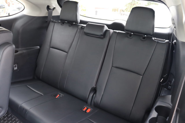 2024 Toyota Highlander Hybrid Electric Platinum AWD | 7-Pass-8