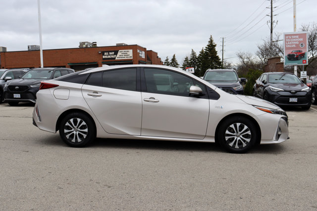 2020 Toyota PRIUS PRIME Upgrade Lease Trade-in Low KM New Rear Rotors-3