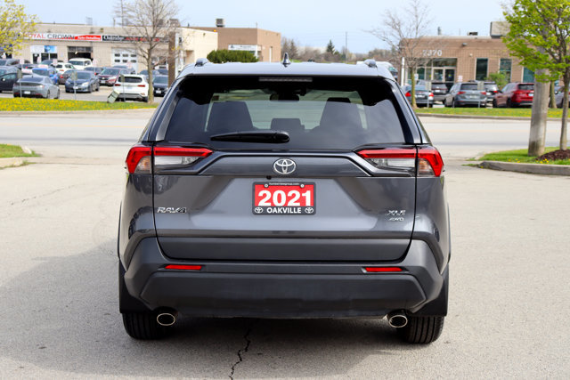 2021 Toyota RAV4 XLE AWD Lease Trade-in Low KM & Clean Carfax-2
