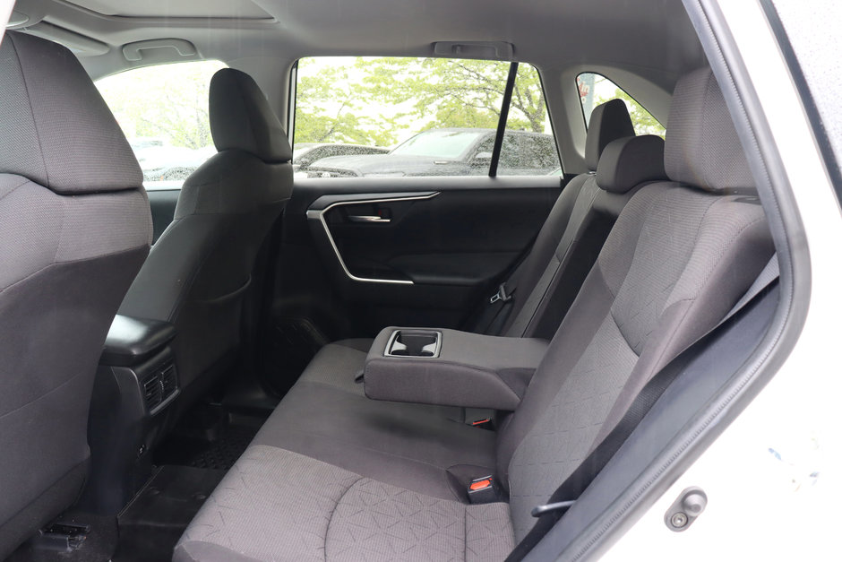 2021 Toyota RAV4 XLE AWD Lease Trade-in | Low KM | Sunroof-7
