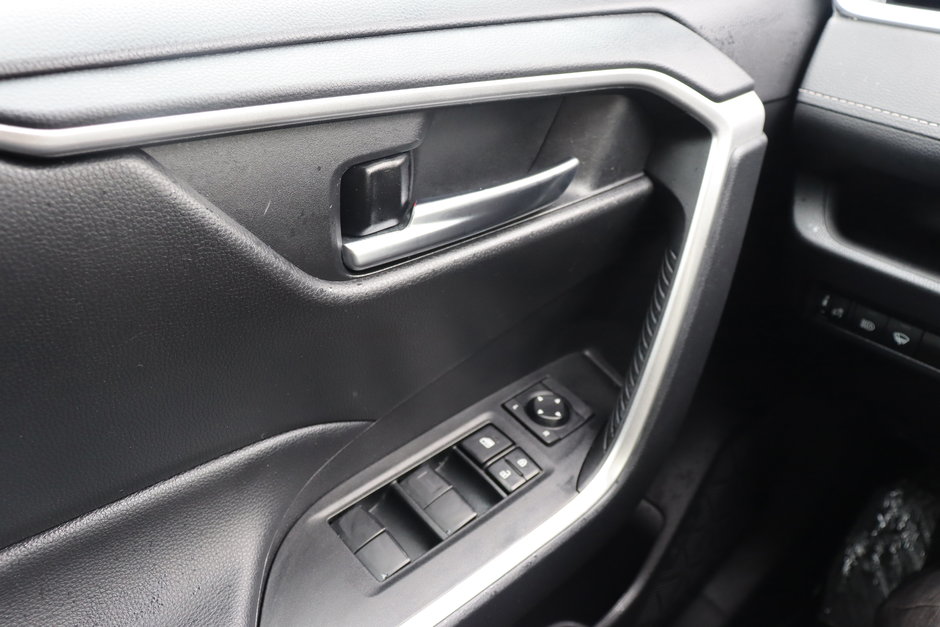 2021 Toyota RAV4 XLE AWD Lease Trade-in | Low KM | Sunroof-15